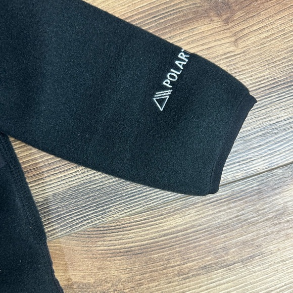 TNF Denali Baby Overall, Mittens & Booties - Picture 5 of 6